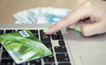 Половина клиентов МФО с кредитной картой берут займы на ее обслуживание