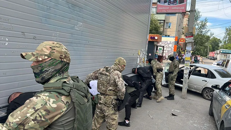 Банда грабителей ювелирных магазинов отправится под суд в Новосибирске