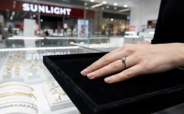 Сотрудницу с инвалидностью уволили в первый день из-за «непрезентабельной» руки