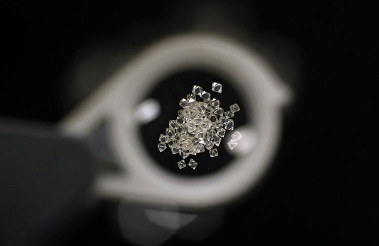 De Beers и алмазная отрасль в целом недооценили угрозы, исходящие от индустрии синтетических алмазов